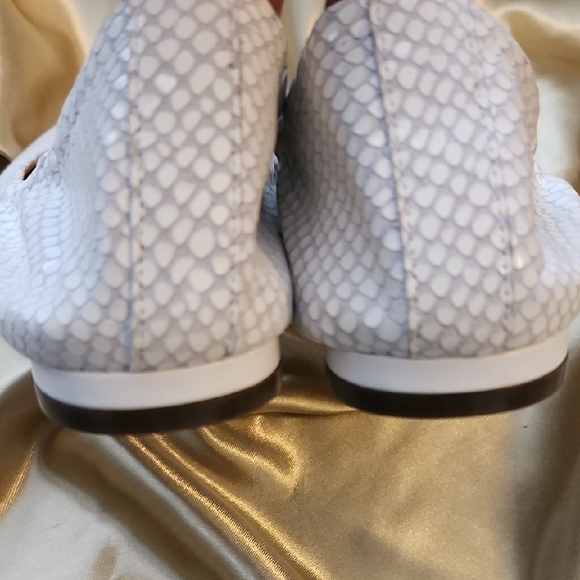 Vionic Cream Snake-Embossed Ballet Flats - Picture 6 of 7